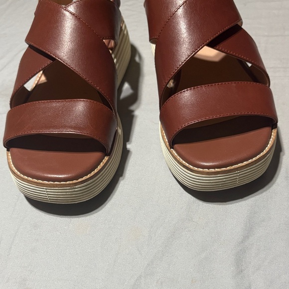 Women COLE HAAN Brown Strappy Platform Sandals SIZE: 6.5 B - Picture 2 of 9